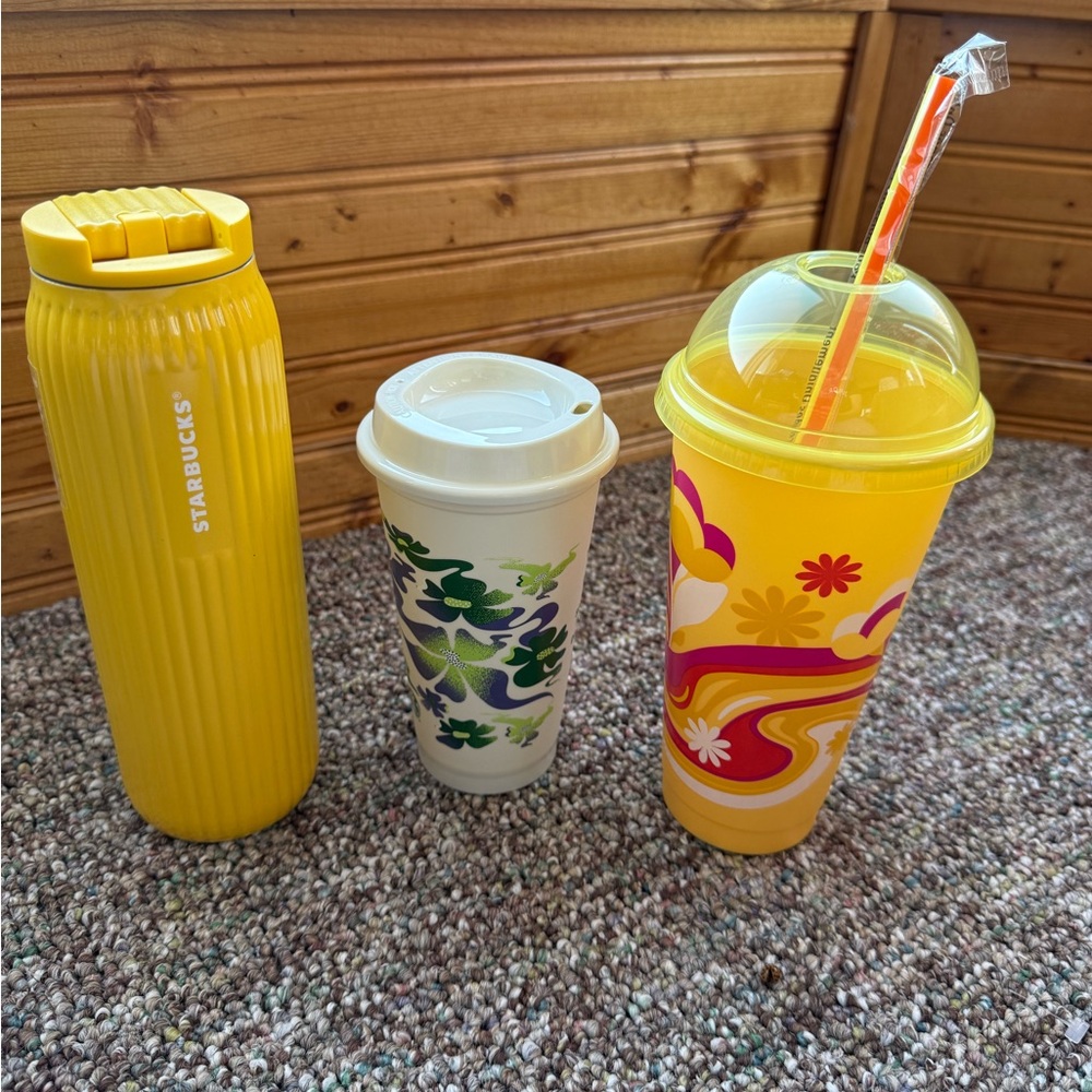STARBUCKS 2025 YELLOW PLEATED TUMBLER/ Plastic Cups Lot